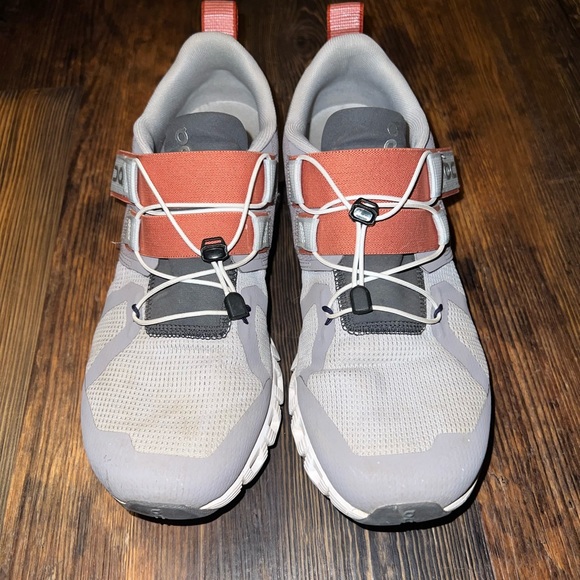 On Cloud Running Shoe - Picture 3 of 3